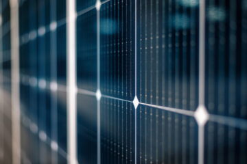 Fotovoltaico in giardino e su pergolato: soluzioni smart per piscina, baita in montagna e agricoltura