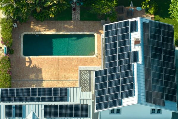 piscine e fotovoltaico